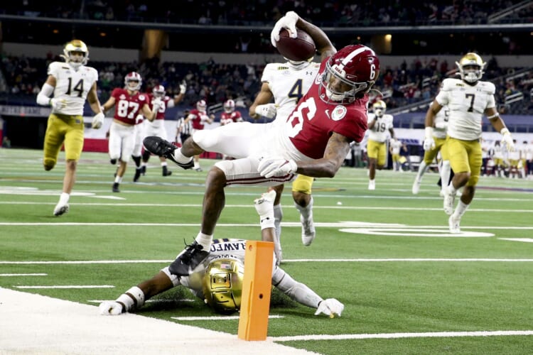 Watch Alabama Wr Devonta Smith Makes Sec History In Cfb Championship Game