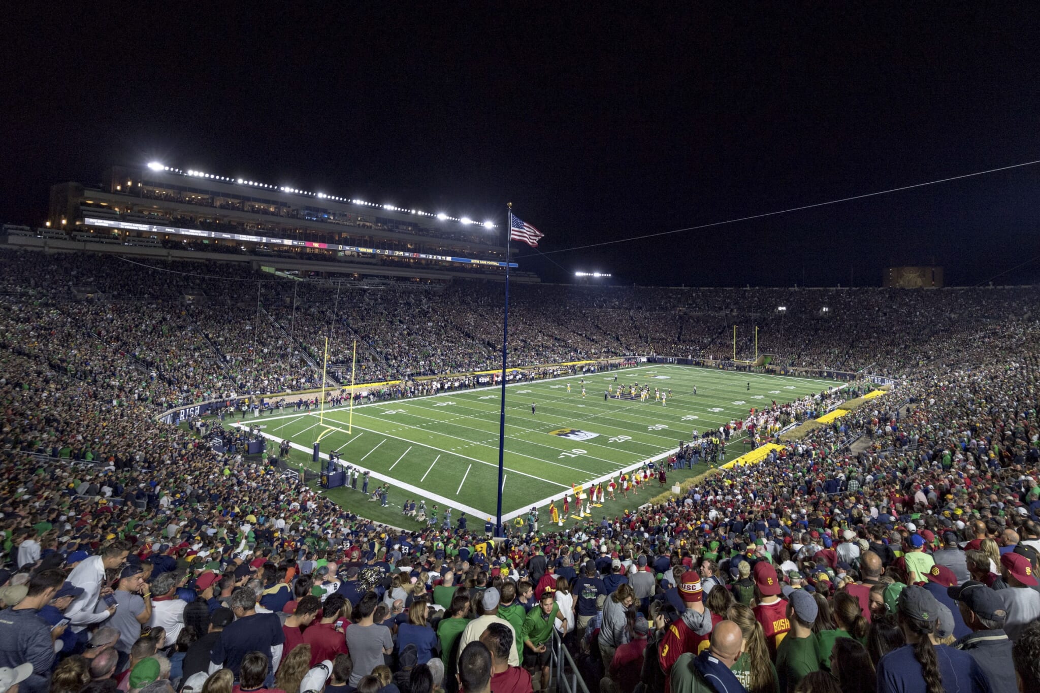 Best College Football Stadiums Ranking The Ncaa Best And Biggest