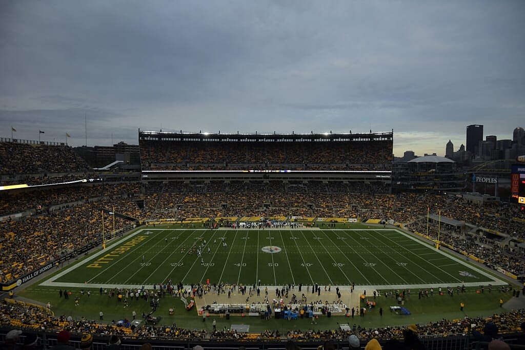 Heinz FIeld on gameday