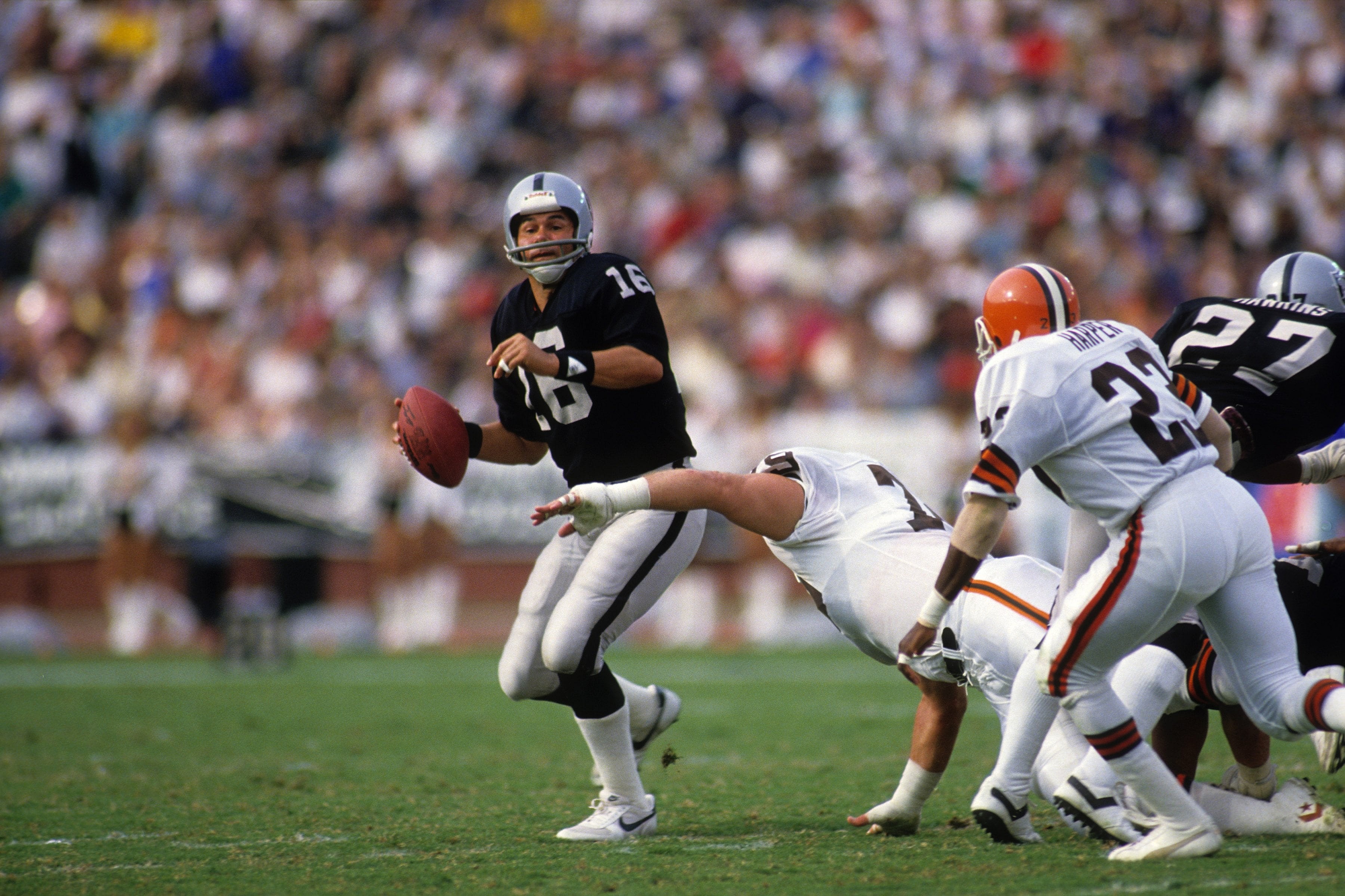 Cleveland Browns vs. Los Angeles Raiders