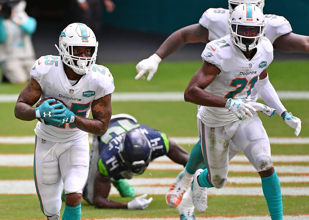 Xavien Howard to Seattle Seahawks 