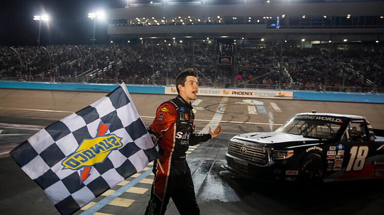 NASCAR: Camping World Truck Series Lucus Oil 150 Championship