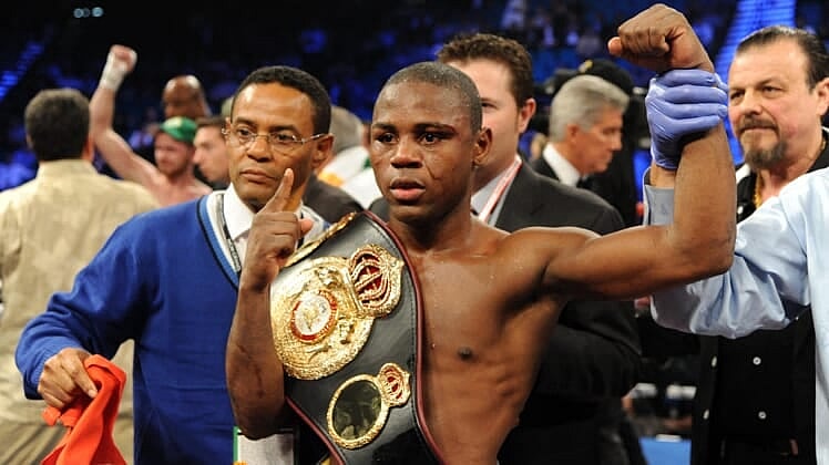 lightweight boxing rankings: javier fortuna