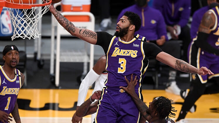 NBA: New York Knicks at Los Angeles Lakers