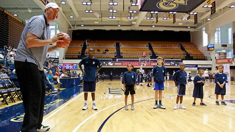 tallest basketball player ever: gheorghe muresan