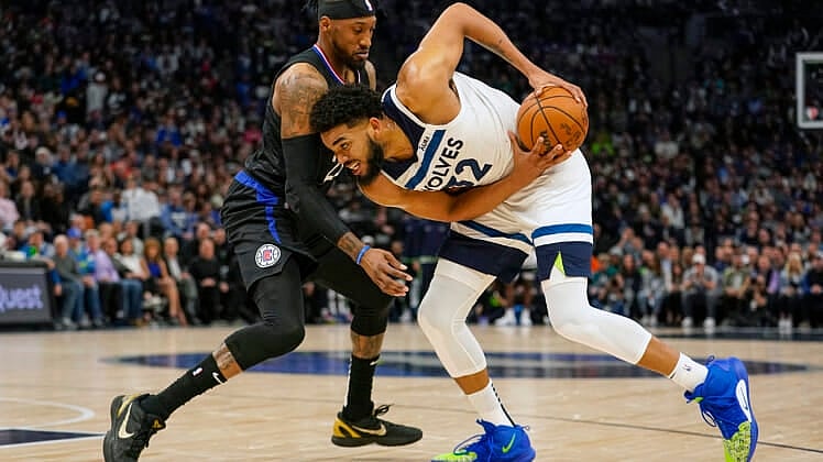 charlotte hornets sign robert covington