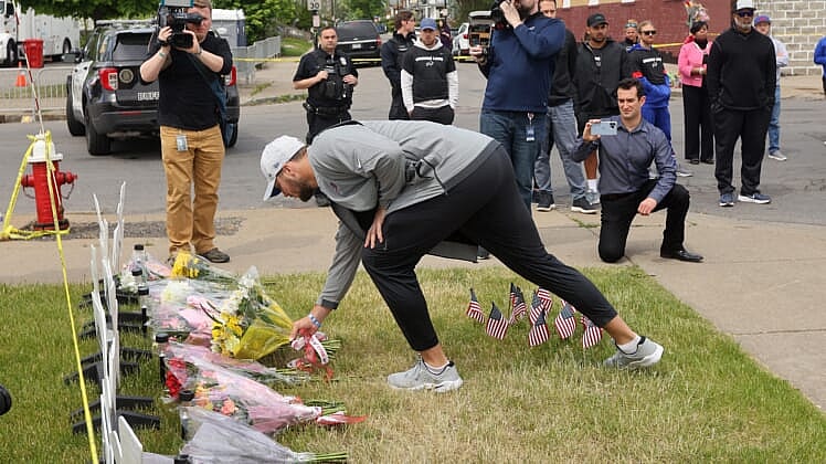 buffalo bills qb josh allen at memorial of buffalo attack, tops supermarket