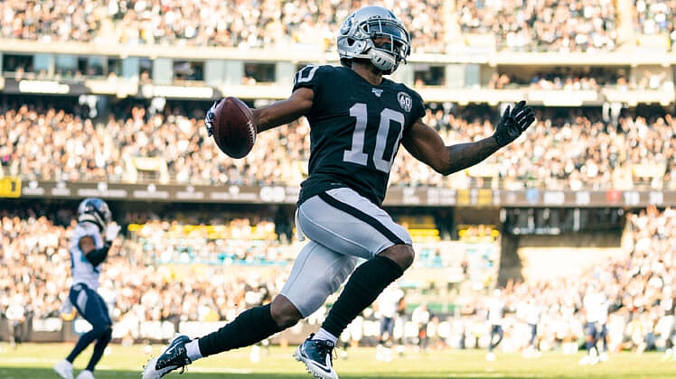 NFL: Tennessee Titans at Oakland Raiders