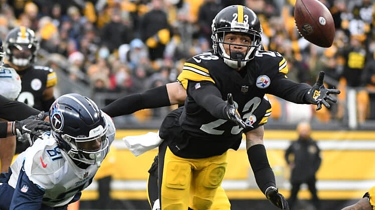 NFL: Tennessee Titans at Pittsburgh Steelers