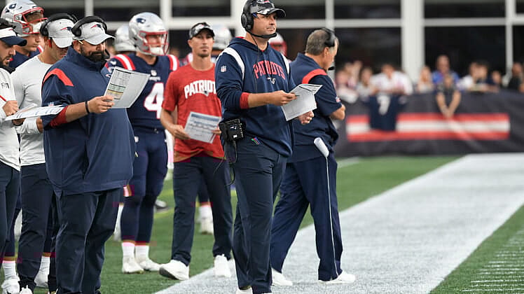 NFL: New York Giants at New England Patriots