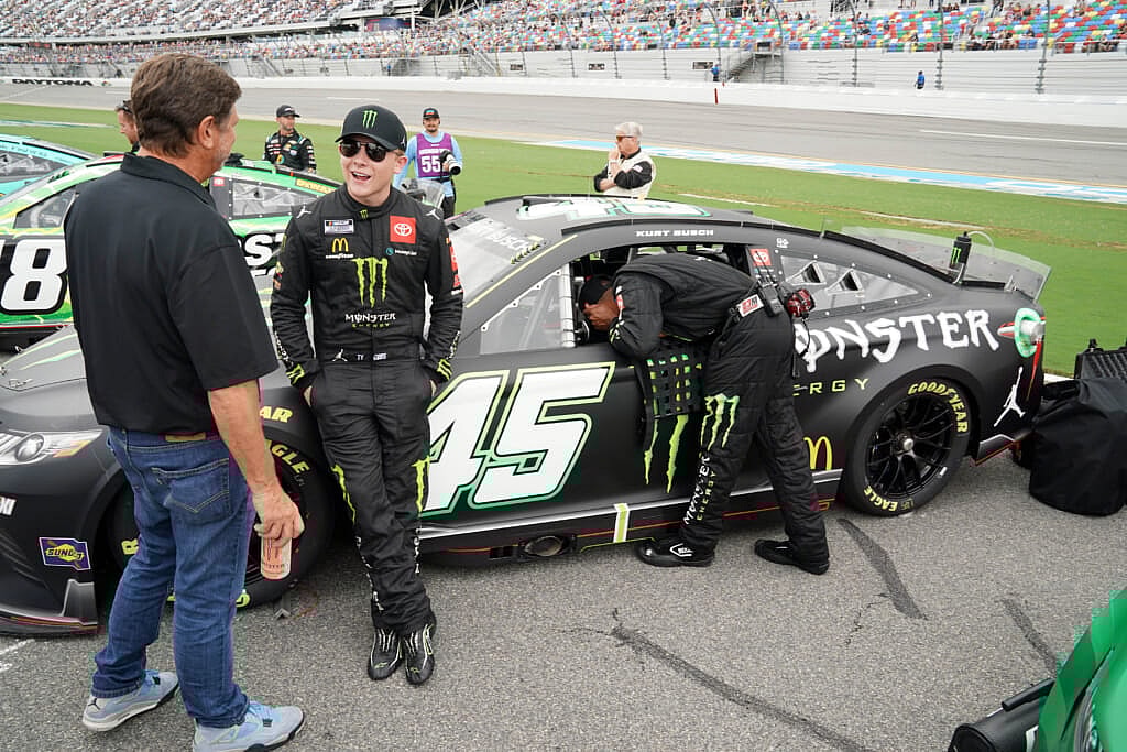 NASCAR: Coke Zero Sugar 400