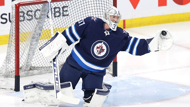 NHL: Calgary Flames at Winnipeg Jets