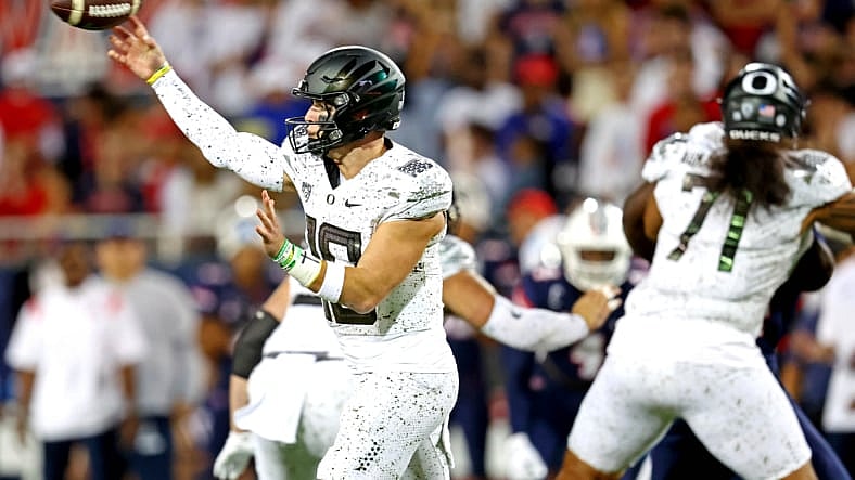 NCAA Football: Oregon at Arizona