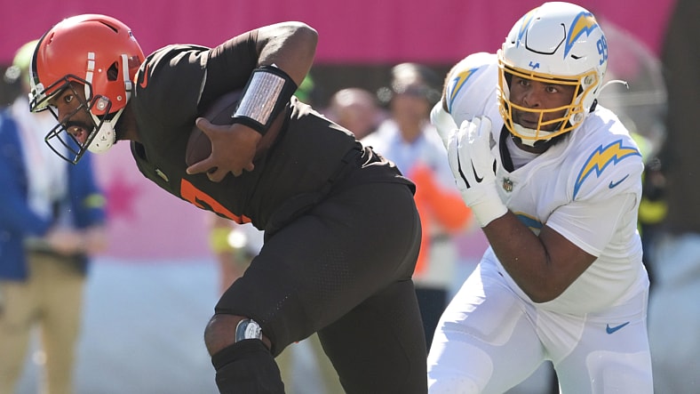 NFL: Los Angeles Chargers at Cleveland Browns