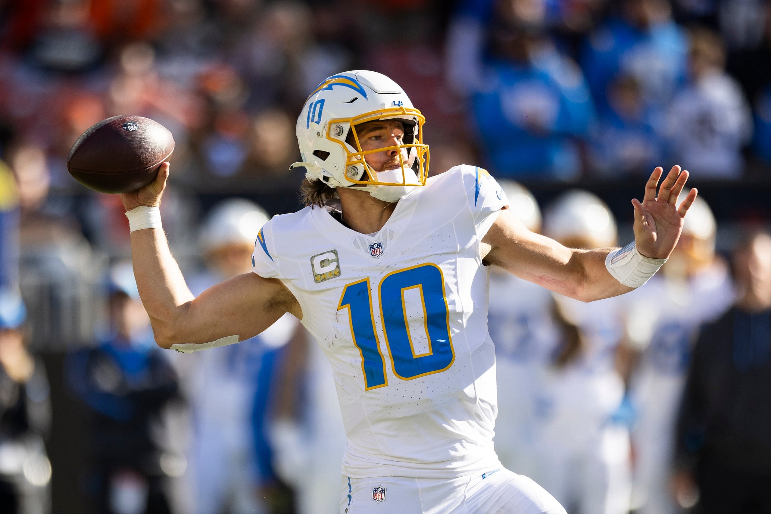 NFL: Los Angeles Chargers at Cleveland Browns