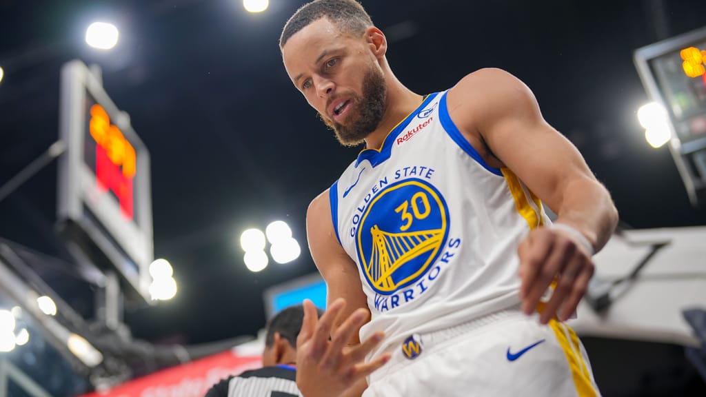 Golden State Warriors guard Stephen Curry