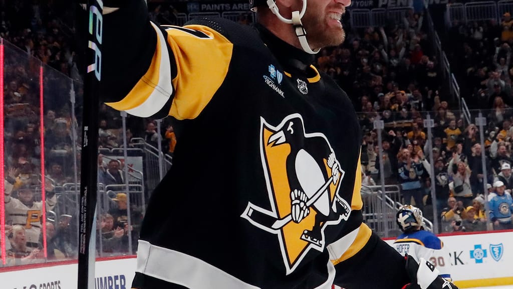 NHL: St. Louis Blues at Pittsburgh Penguins