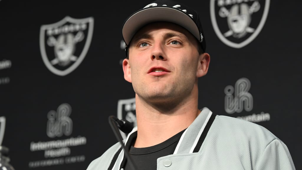 Las Vegas Raiders tight end Brock Bowers