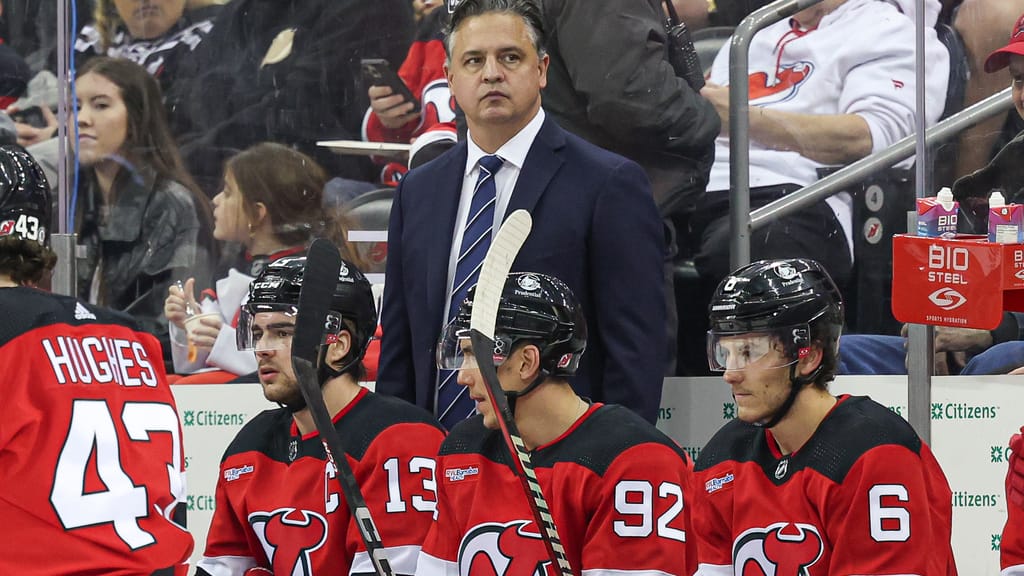 NHL: St. Louis Blues at New Jersey Devils