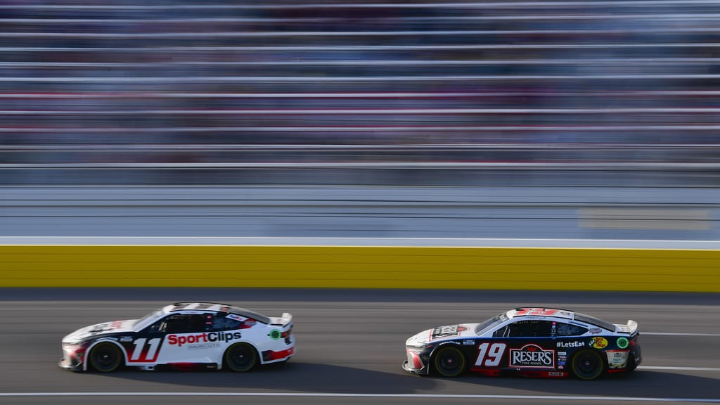 NASCAR: Pennzoil 400 presented by Jiffy Lube