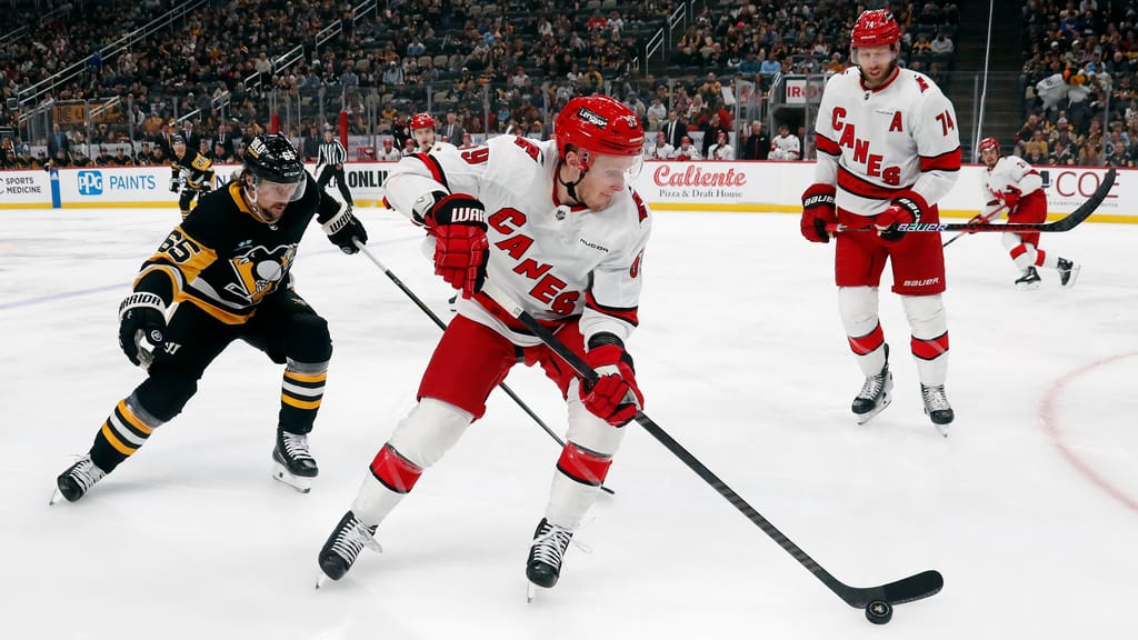 NHL: Carolina Hurricanes at Pittsburgh Penguins