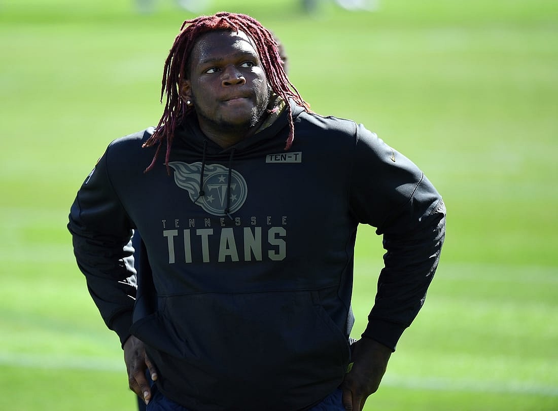 Tennessee Titans trade Isaiah Wilson