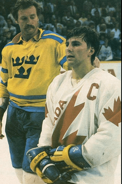 Montreal canadiens mats naslund and larry robinson