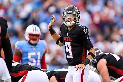 Oct 29, 2023; Nashville, Tennessee, USA; Atlanta Falcons quarterback Desmond Ridder (9) against the Tennessee Titans during the first half at Nissan Stadium. Mandatory Credit: Steve Roberts-USA TODAY Sports