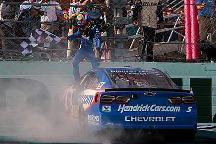 NASCAR: Straight Talk Wireless 400