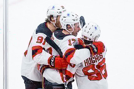 NHL: New Jersey Devils at Chicago Blackhawks