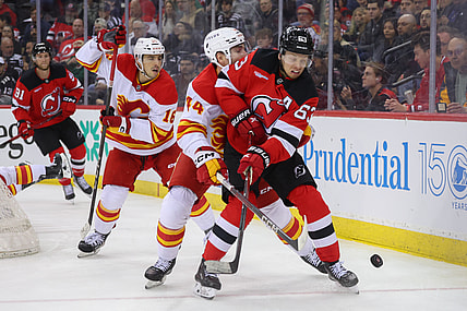 NHL: Calgary Flames at New Jersey Devils