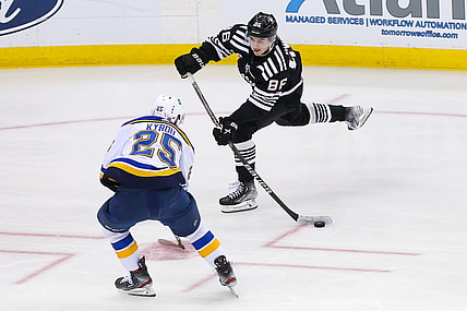 NHL: St. Louis Blues at New Jersey Devils