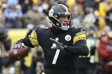 Dec 19, 2021; Pittsburgh, Pennsylvania, USA;  Pittsburgh Steelers quarterback Ben Roethlisberger (7) passes against the Tennessee Titans during the first quarter at Heinz Field. Mandatory Credit: Charles LeClaire-USA TODAY Sports