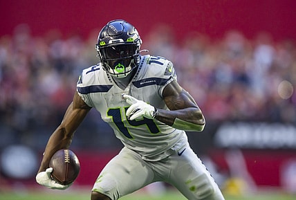 Jan 9, 2022; Glendale, Arizona, USA; Seattle Seahawks wide receiver DK Metcalf (14) against the Arizona Cardinals at State Farm Stadium. Mandatory Credit: Mark J. Rebilas-USA TODAY Sports
