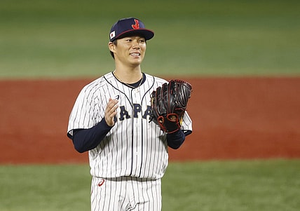 (File Photo)  Yoshinobu Yamamoto could command a contract worth $200 million in free agency. Mandatory Credit: Yukihito Taguchi-USA TODAY Sports