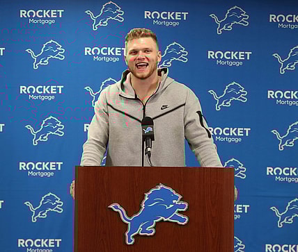 Detroit Lions first-round drat pick Aidan Hutchinson talks with reporters on Friday, April 29, 2022, at the Allen Park practice facility.Lionspicks