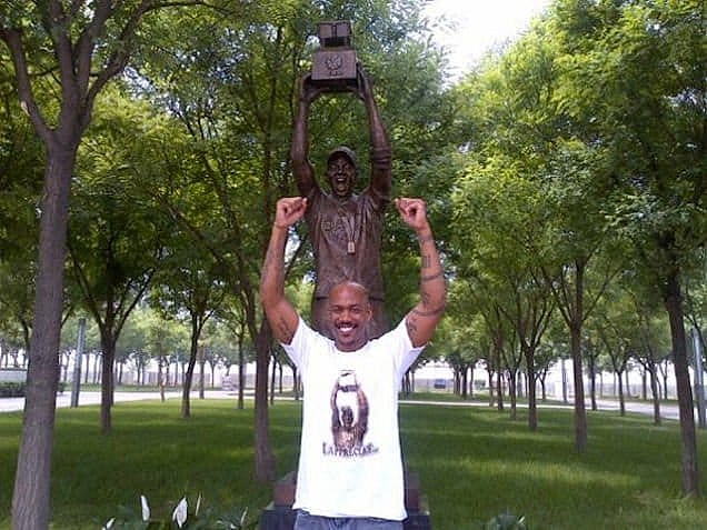 Courtesy of Deadspin. 