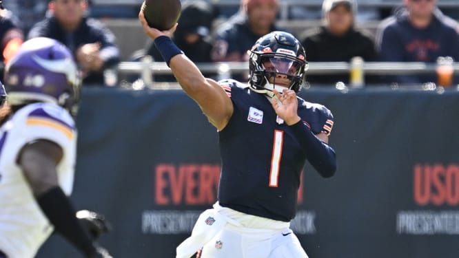 NFL: Minnesota Vikings at Chicago Bears