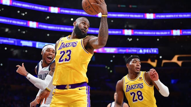 NBA: Dallas Mavericks at Los Angeles Lakers