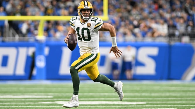 NFL: Green Bay Packers at Detroit Lions