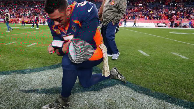 NFL: Minnesota Vikings at Denver Broncos