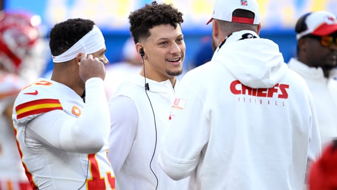 nfl wild card predictions: kansas city chiefs, miami dolphins