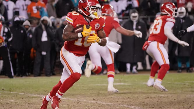 NFL: AFC Wild Card Round-Miami Dolphins at Kansas City Chiefs