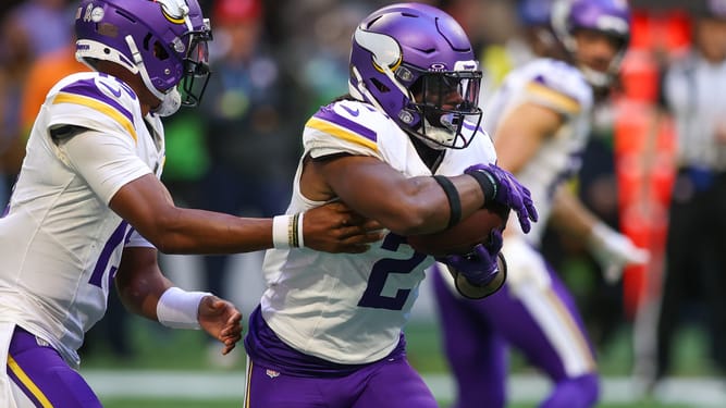 NFL: Minnesota Vikings at Atlanta Falcons