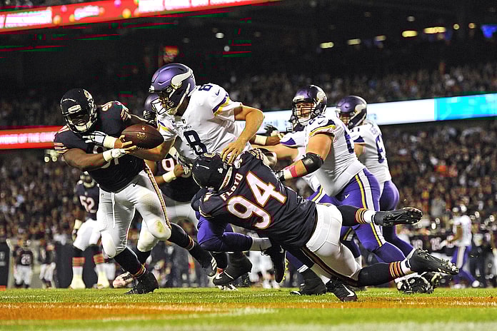 Leonard Floyd sacks Sam Bradford for a safety on Monday Night Football