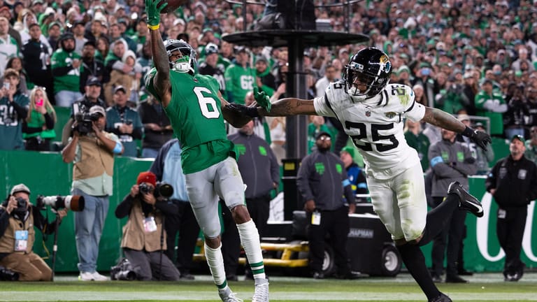 DeVonta Smith, Philadelphia Eagles