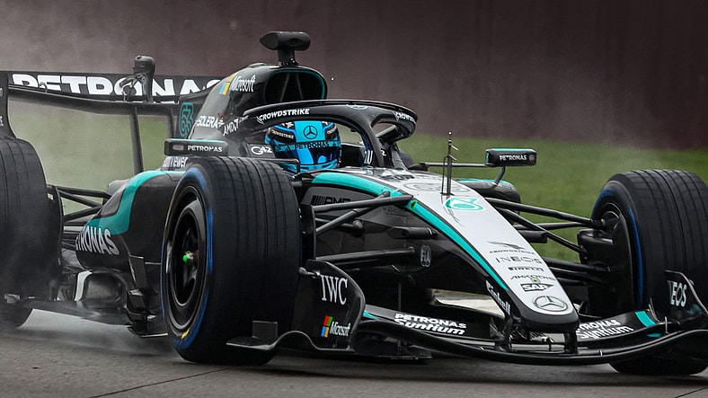 George Russell Mercedes F1 Barcelona testing