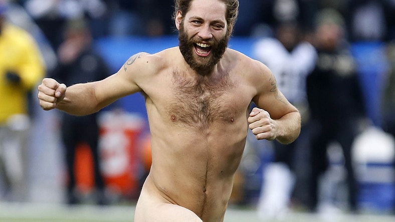 Bills streaker