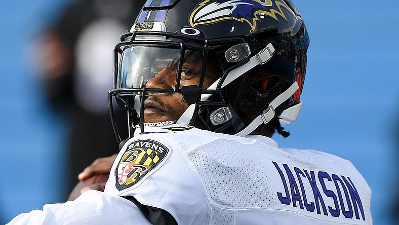 Ravens quarterback Lamar Jackson throws a pass