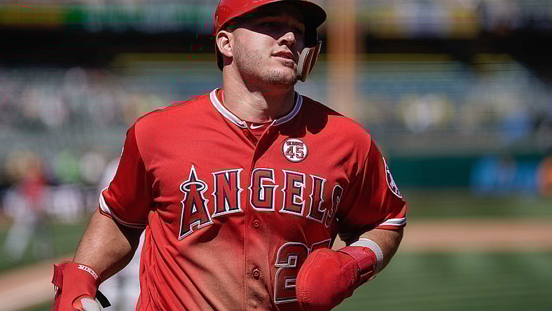 Angels OF Mike Trout jogs around bases